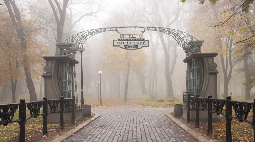 Маріїнський парк: чому ти маєш сюди приїхати? 2 Маріїнський парк опис