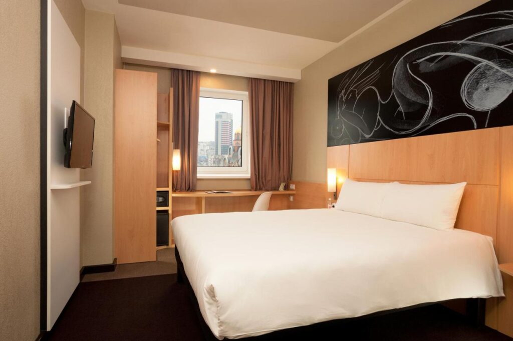 Готель “Ібіс” в Києві: огляд, ціни, відгуки та фото 4 Готель “Ібіс” в Києві: огляд, ціни, відгуки та фото