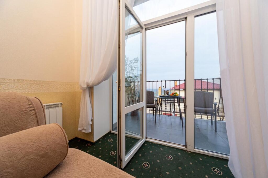 Готель Морський в Одесі: огляд, ціни, відгуки та фото