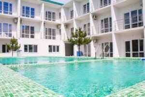 Готель “Острів” в Затоці: огляд, ціни, відгуки та фото