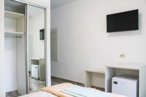 Готель “Острів” в Затоці: огляд, ціни, відгуки та фото