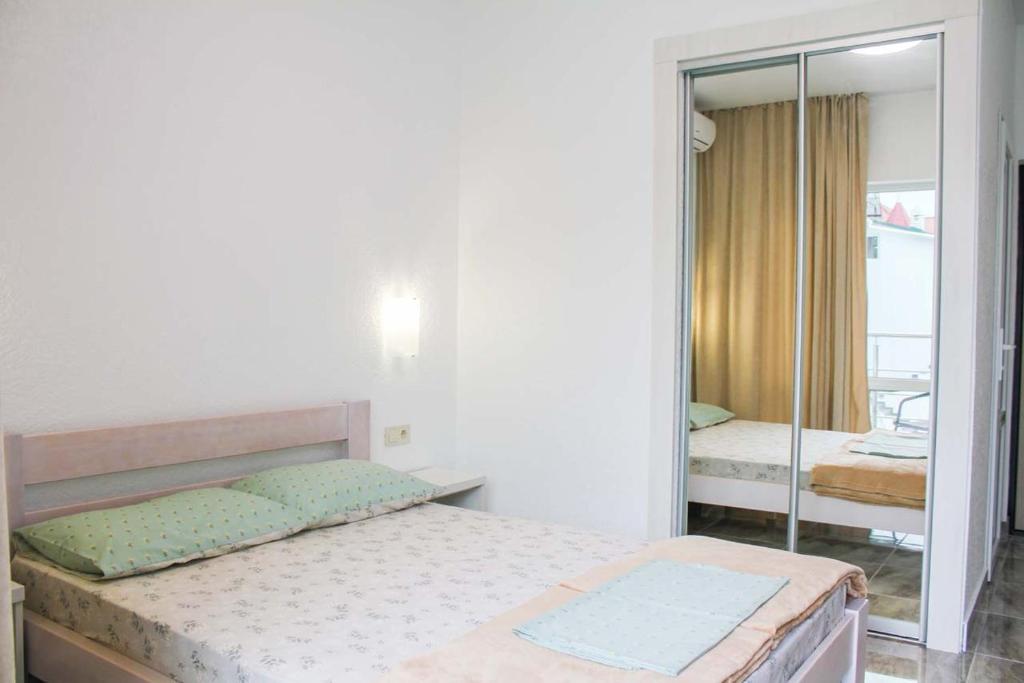 Готель “Острів” в Затоці: огляд, ціни, відгуки та фото