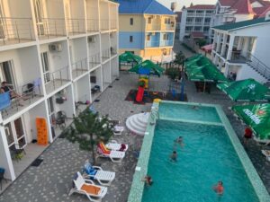 Готель “Острів” в Затоці: огляд, ціни, відгуки та фото