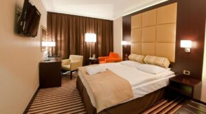 Готель Дністер у Львові: огляд, ціни, відгуки та фото