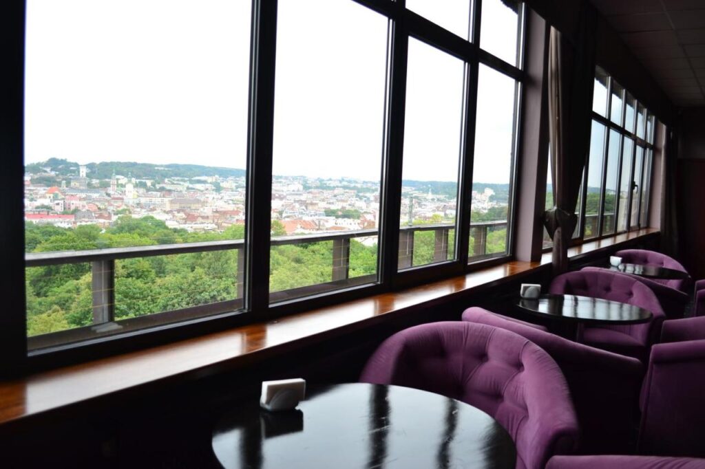 Готель Дністер у Львові: огляд, ціни, відгуки та фото