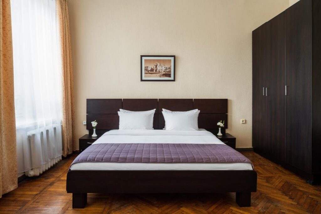 Готель “Центральний” в Одесі: огляд, ціни, відгуки та фото