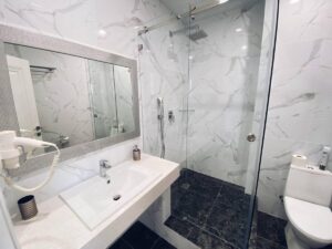 Готель Ковчег в Затоці: огляд, ціни, відгуки та фото
