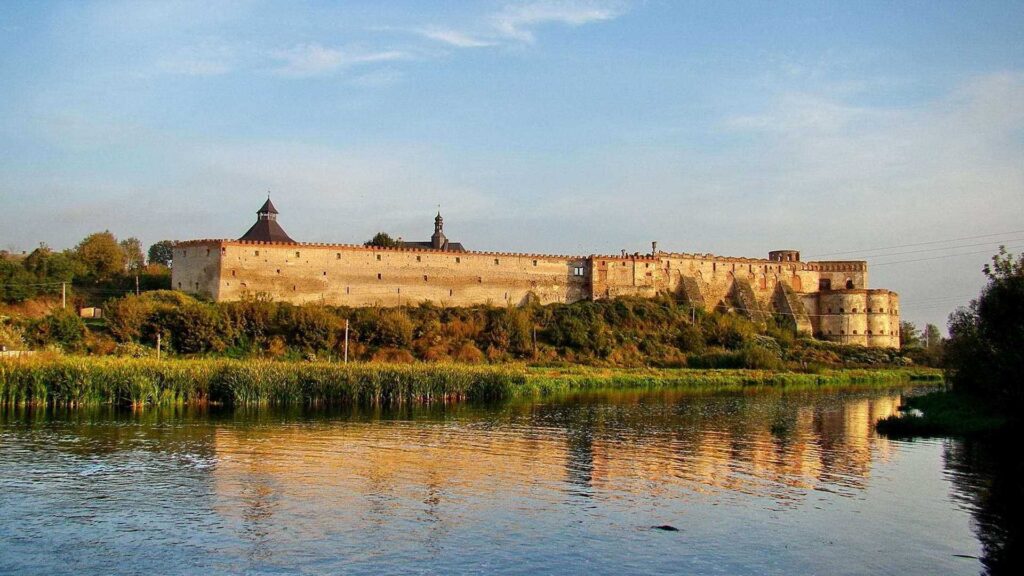 Як доїхати до Меджибізького замку