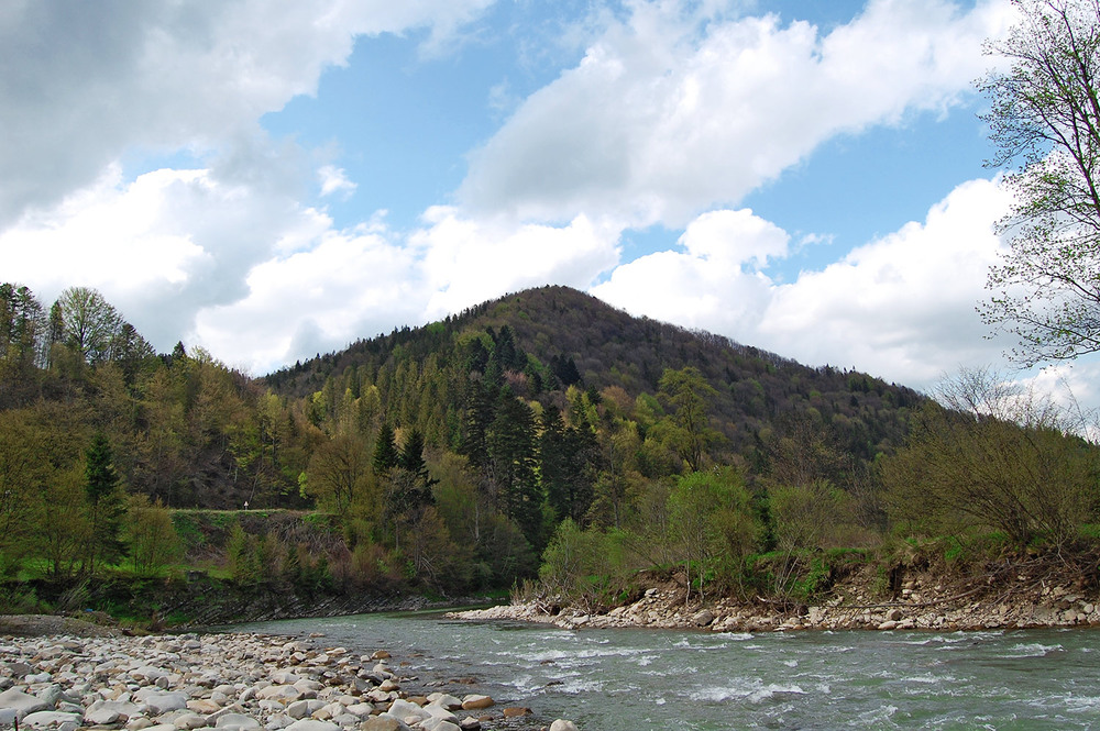 Що подивитись в Славську 4 Річка Опір