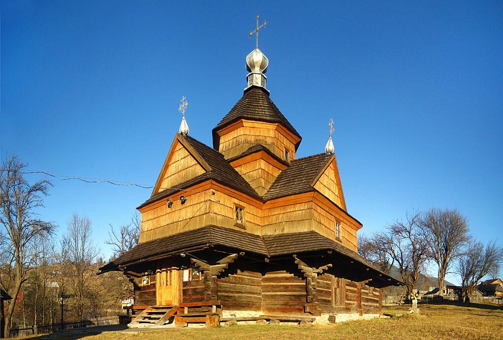 Що подивитись у Ворохті 6 Церква Різдва Богородиці Ворохта