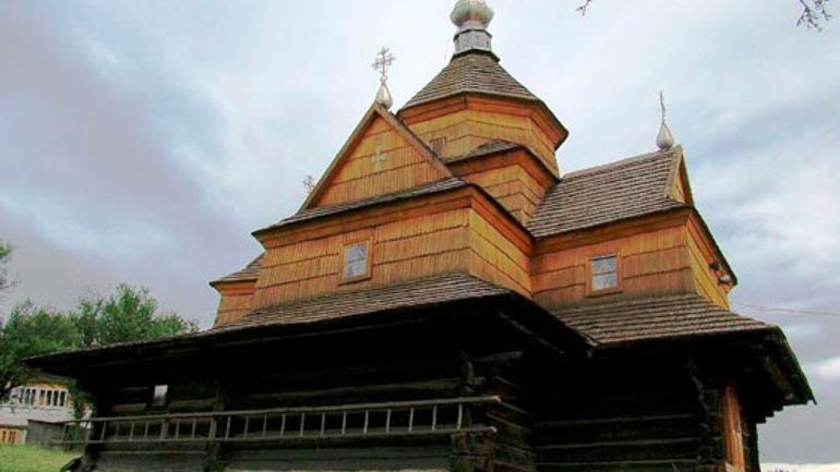 Що подивитись у Ворохті 2 Церква святого Духа