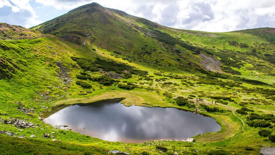 Що подивитись у Ворохті 9 Озеро Несамовите