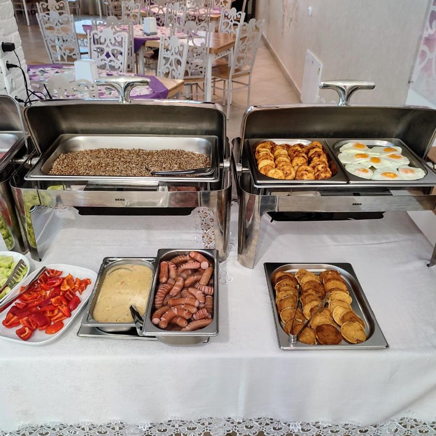 Готель-ресторан "Олеся" в Берегове 4 Ресторан у готель-ресторані "Олеся" в Берегове