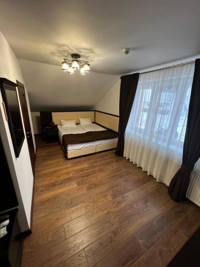 Готель Купецький Двір в Міжгір’ї 5 Відгуки про готель